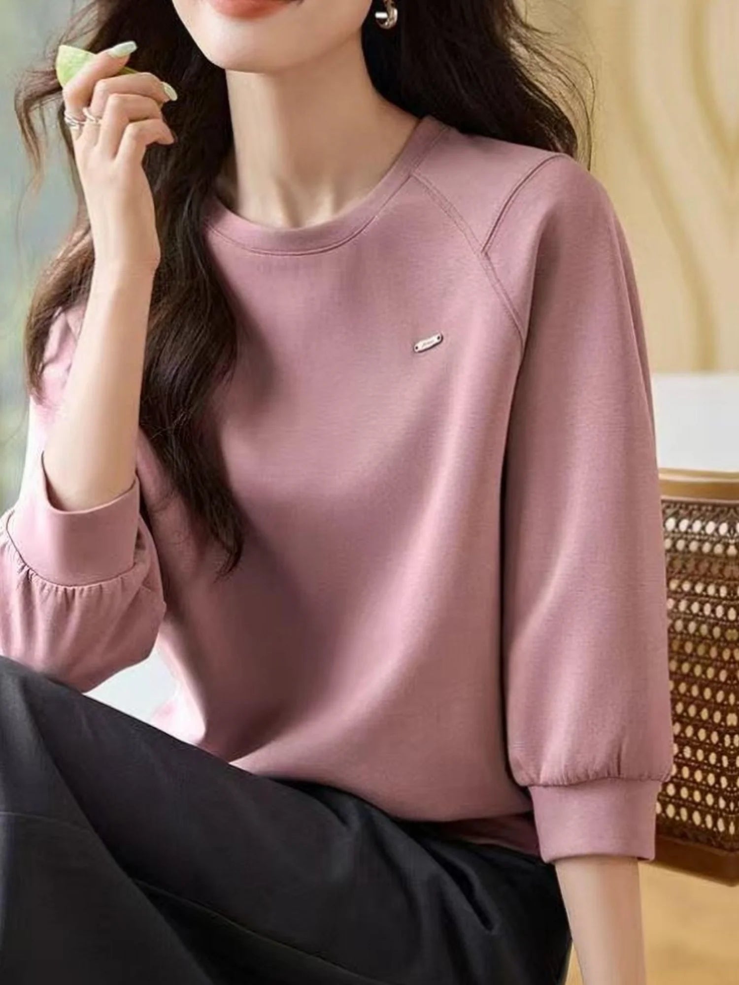 Sports sweatshirt for women spring and autumn new round neck solid color casual sweatshirt for women simple casual wear