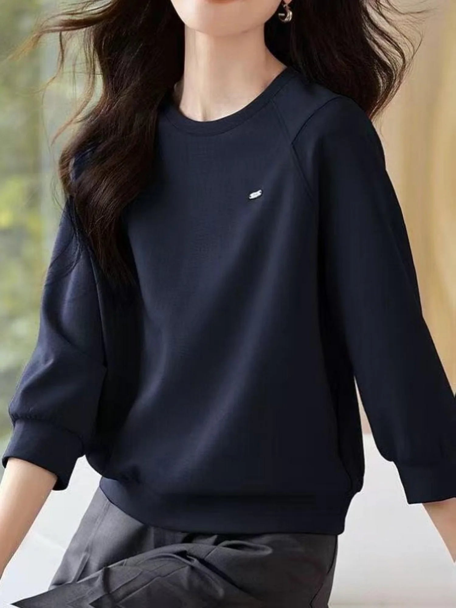 Sports sweatshirt for women spring and autumn new round neck solid color casual sweatshirt for women simple casual wear
