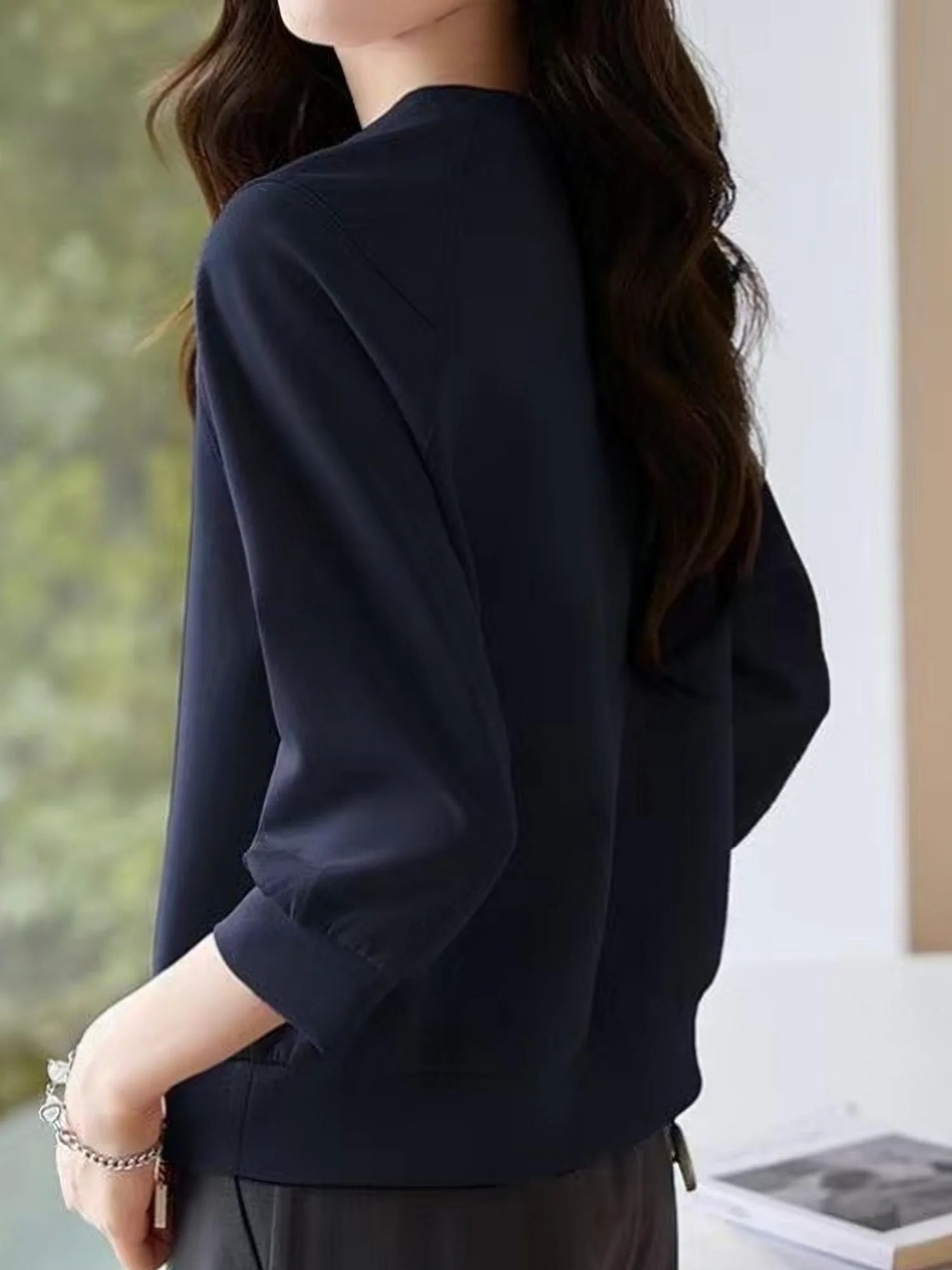 Sports sweatshirt for women spring and autumn new round neck solid color casual sweatshirt for women simple casual wear