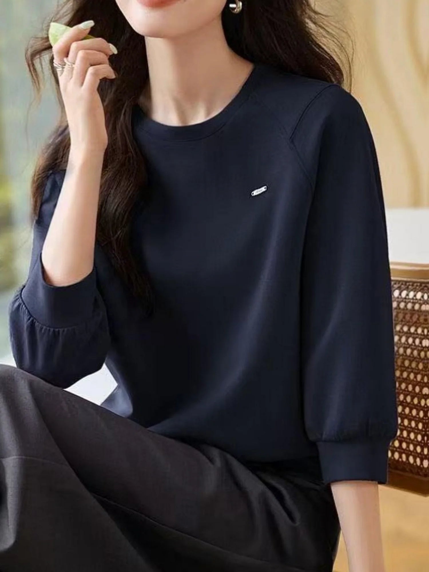 Sports sweatshirt for women spring and autumn new round neck solid color casual sweatshirt for women simple casual wear