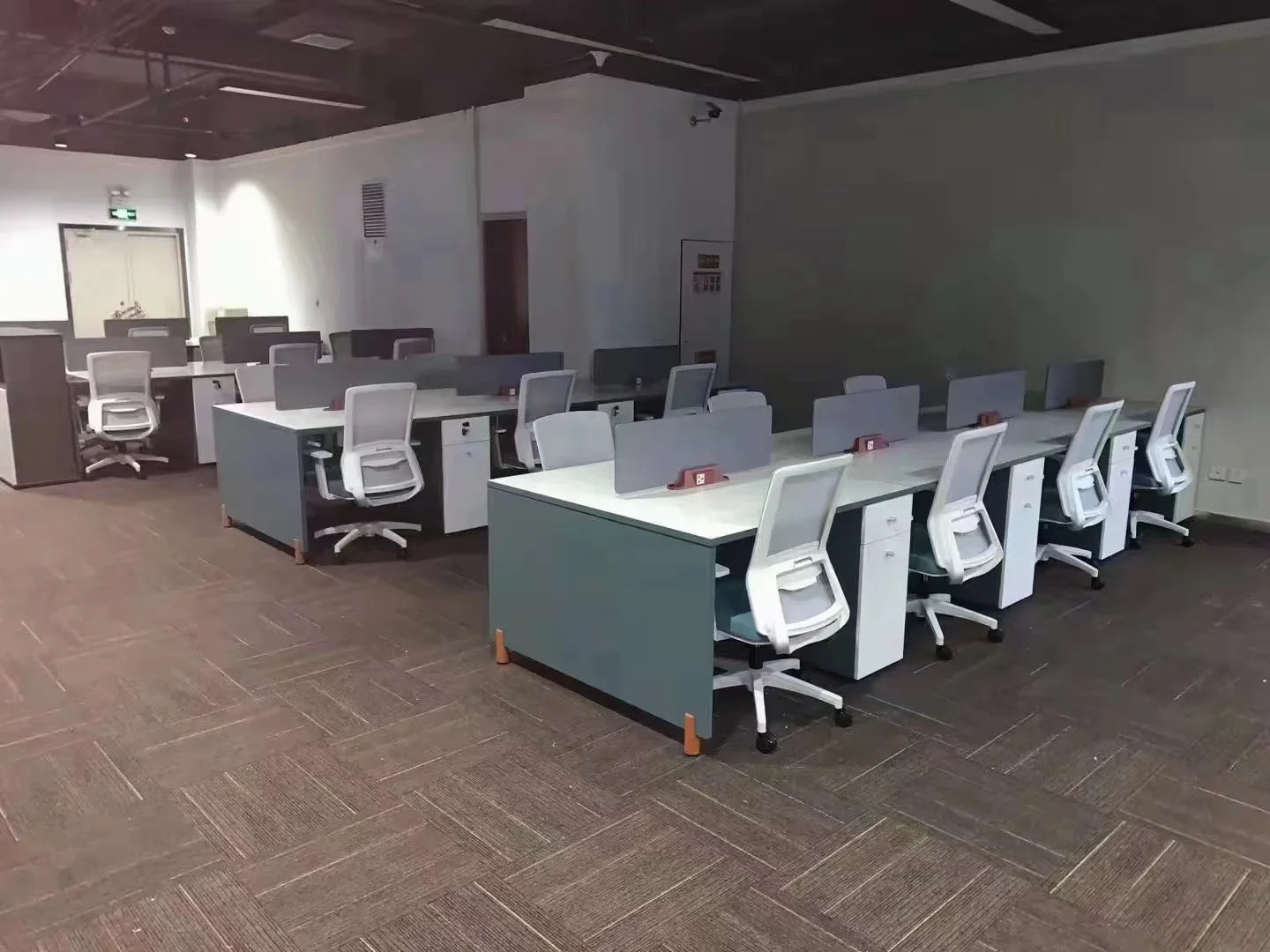 office staff  workstation  table  office furniture  workstation desk office workstation table